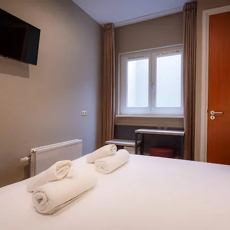 Downtown Hotel 2*
