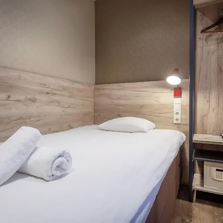 Downtown Hotel 2*