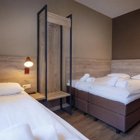 阿姆斯特丹市中心酒店 2*